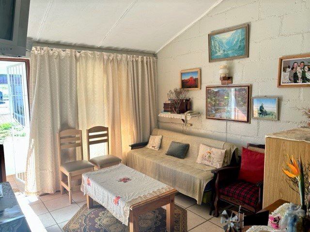2 Bedroom Property for Sale in West Bank Western Cape